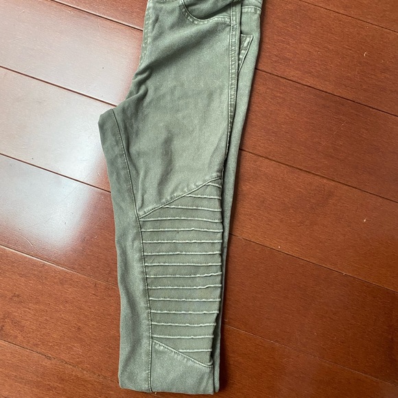 LOT of girls clothing (30 items) - Picture 4 of 11